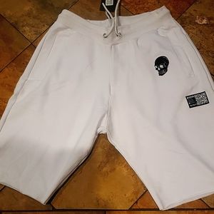 Men white gym short with Skull new with tags...Very SHARP.........33THREW34 SIZE